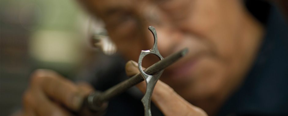 Produktion einer Schere | Mizutani Friseurschere