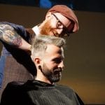 Mizutani Europe Barber Seminar 2019 Live Präsentation eines Haarschnitts Barber schneidet Haare auf der Bühne